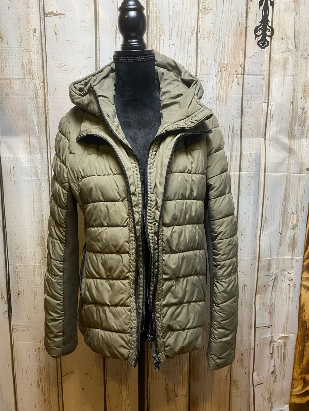 Bernardo Olive Quilted Hooded Outdoor Puffer Jacket Sz-L
